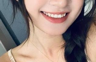 Zia (지아)的写真艺术之旅：探索LeeheeExpressLEHC中每个迷人图片的奥义